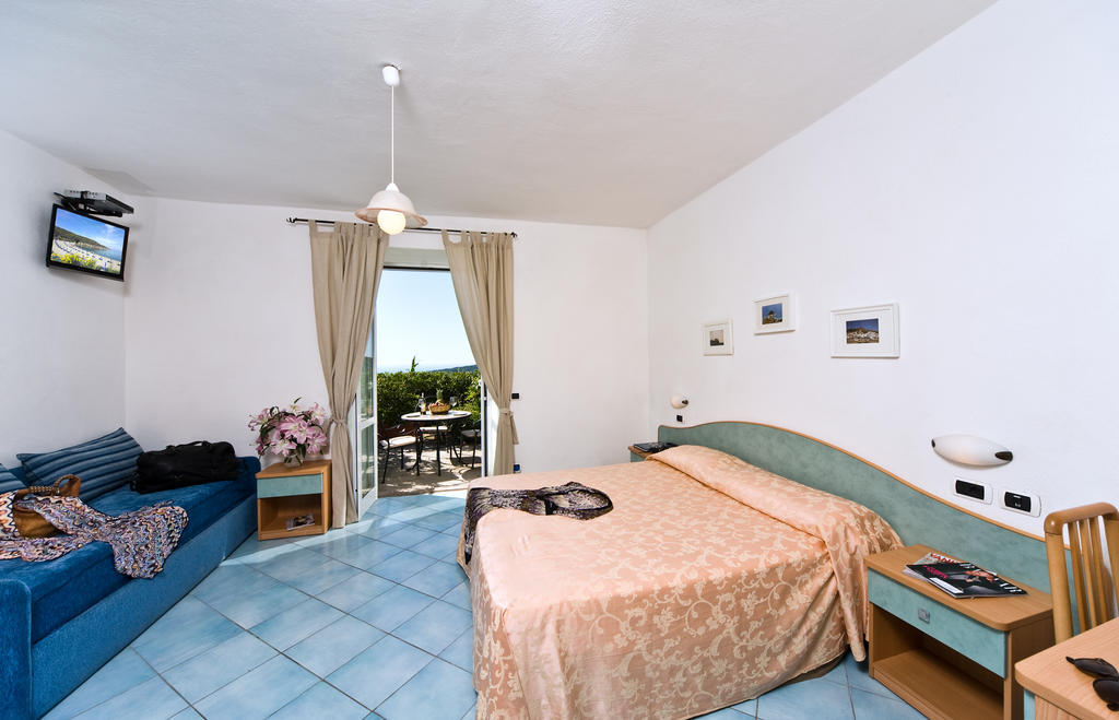 Hotel Poggio Del Sole Форио Номер фото