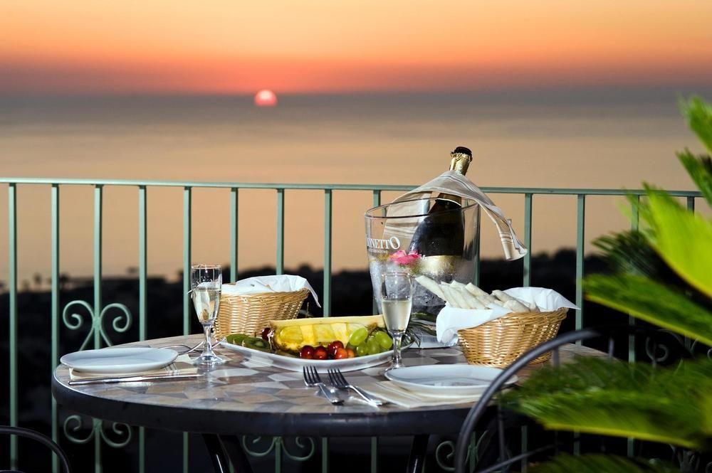 Hotel Poggio Del Sole Форио Экстерьер фото