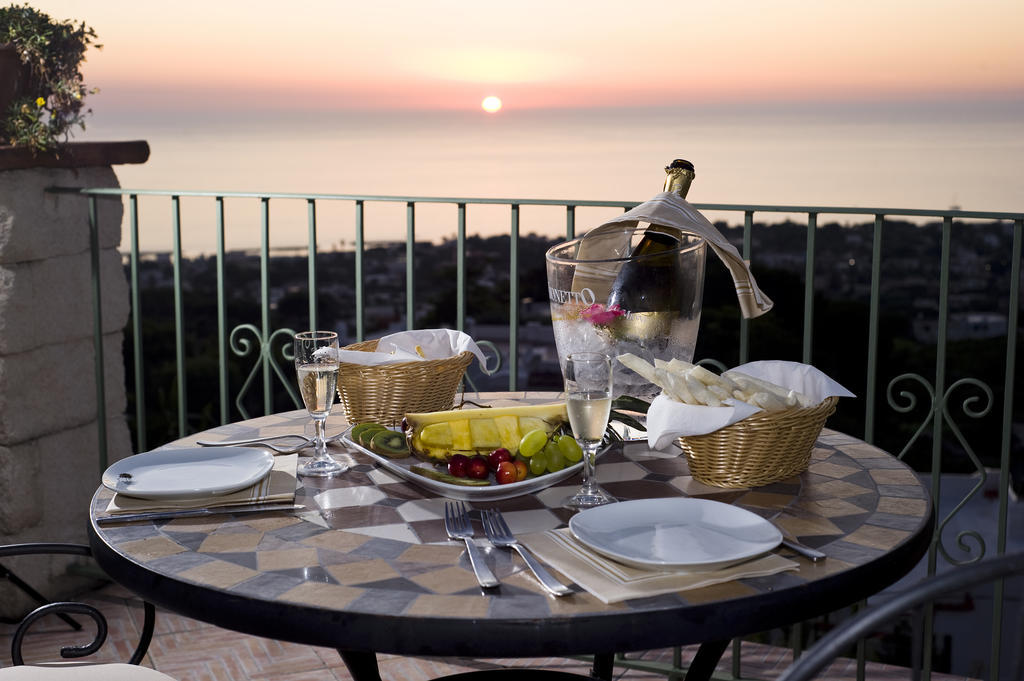 Hotel Poggio Del Sole Форио Экстерьер фото