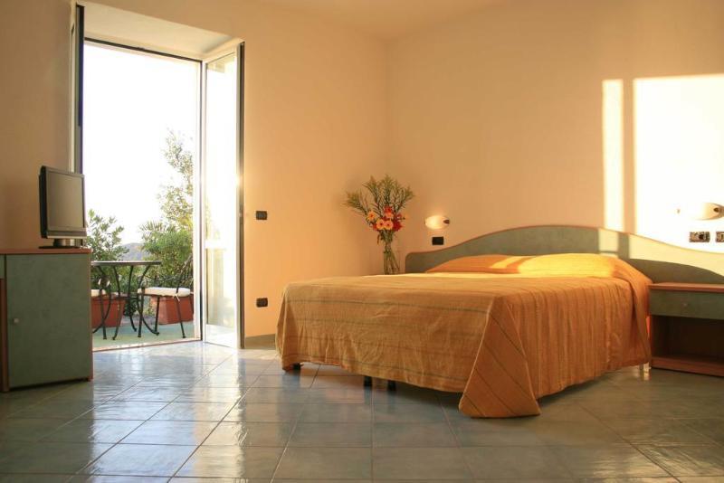 Hotel Poggio Del Sole Форио Экстерьер фото